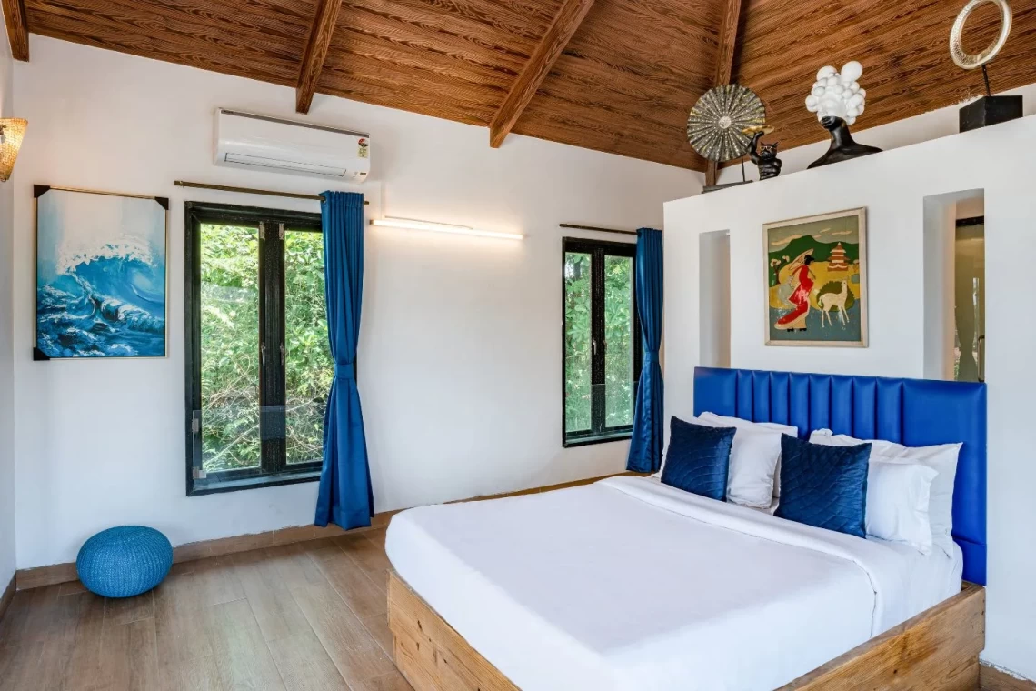5 BHK villa with Private Cricket Turf & Private Paddle Court in Lonavala