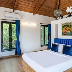 5 BHK villa with Private Cricket Turf & Private Paddle Court in Lonavala