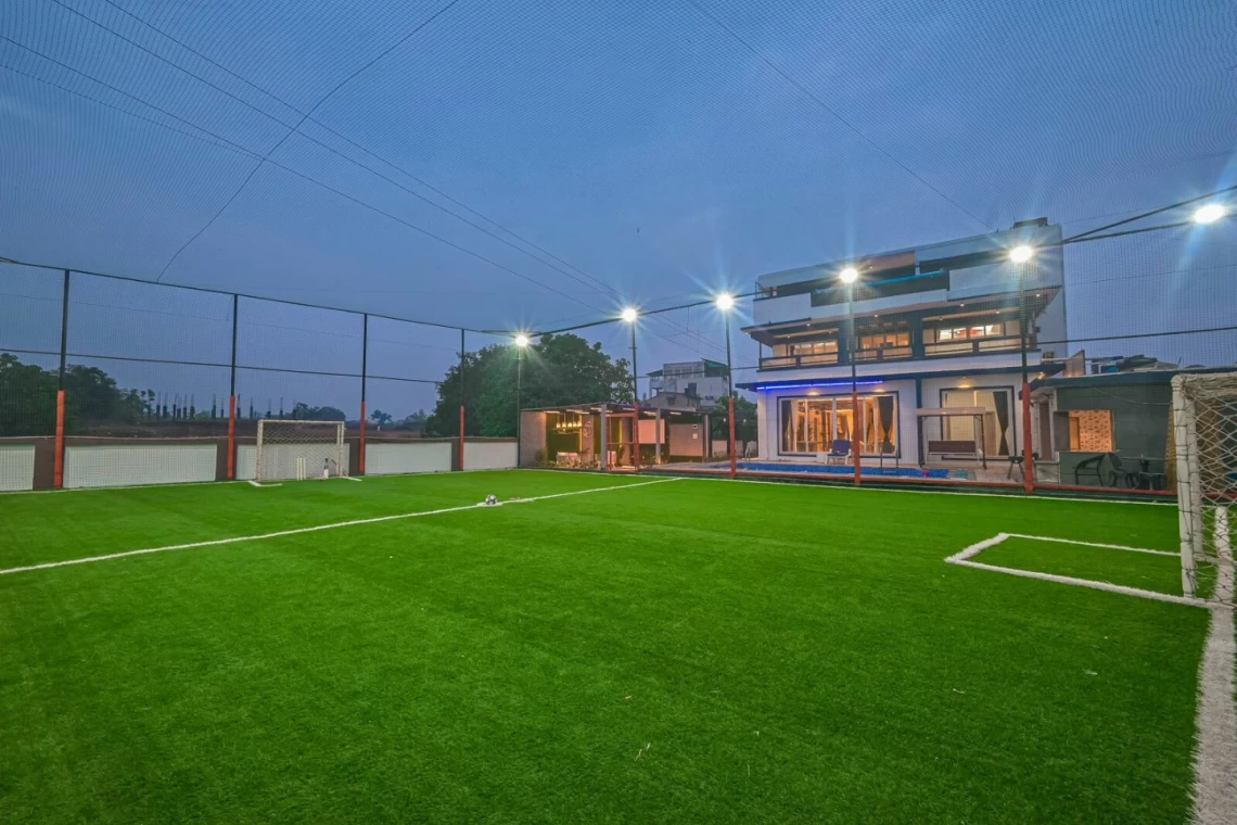 6 BHK Turf Villa in Lonavala with Sports theme rooms