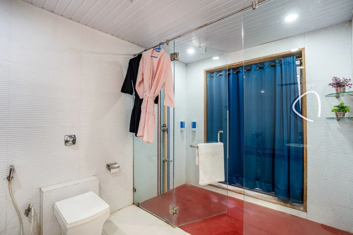 5 BHK villa with Private Cricket Turf & Private Paddle Court in Lonavala