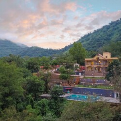 Giridhar Palace