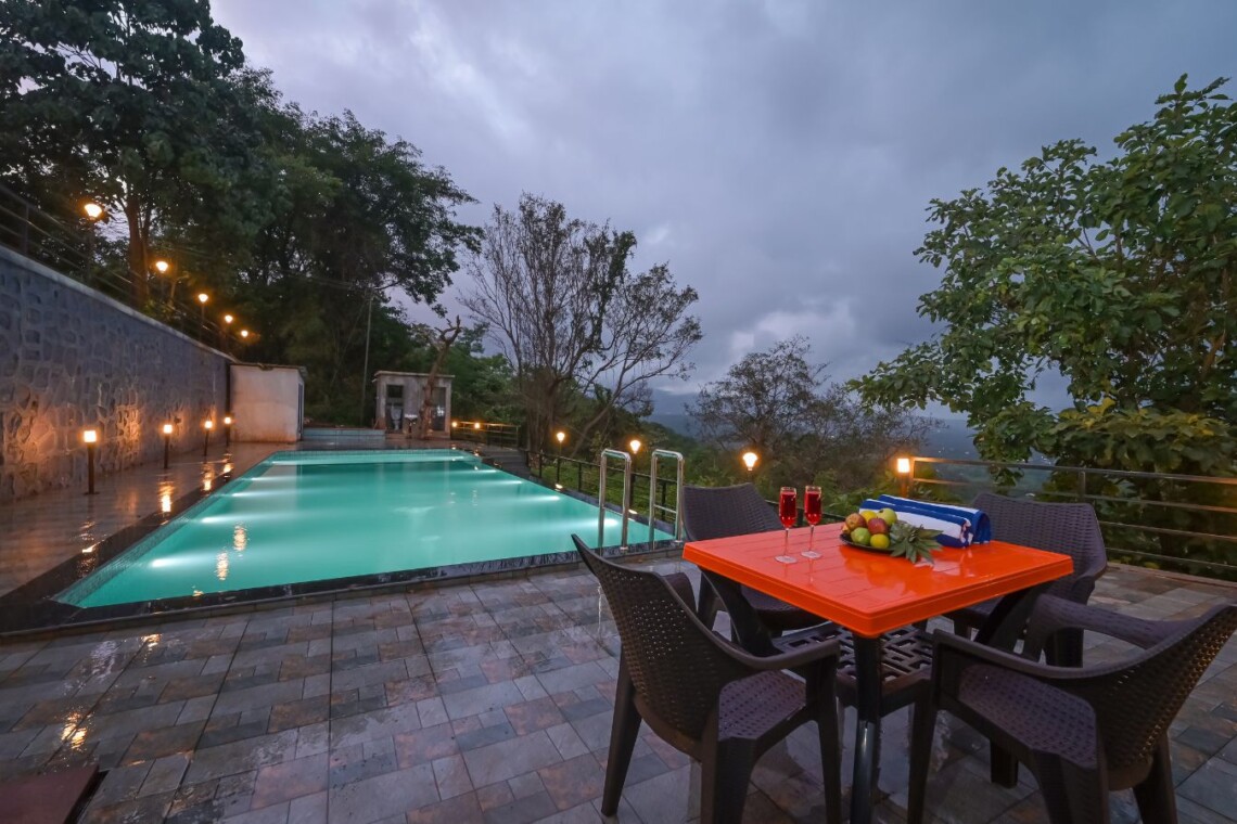 Giridhar Palace