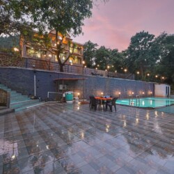 Giridhar Palace