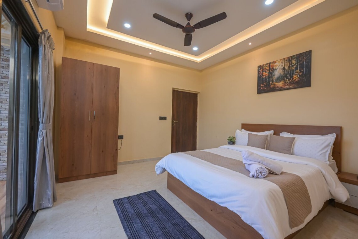 Giridhar Palace